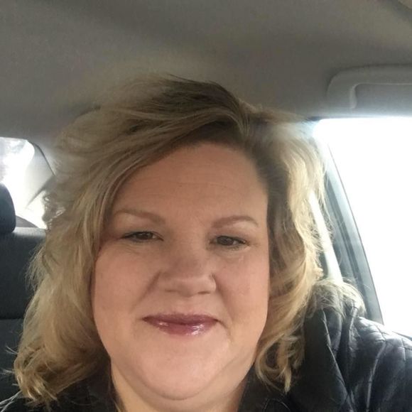 Meet your Posher, Debbie - Picture 1 of 1